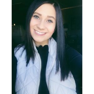 Meet your Posher, Stephanie